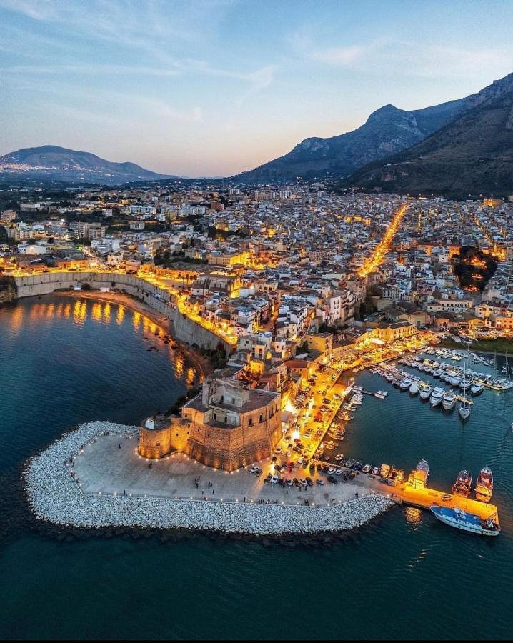 Principe Tancredi Apartment Castellammare del Golfo Bagian luar foto